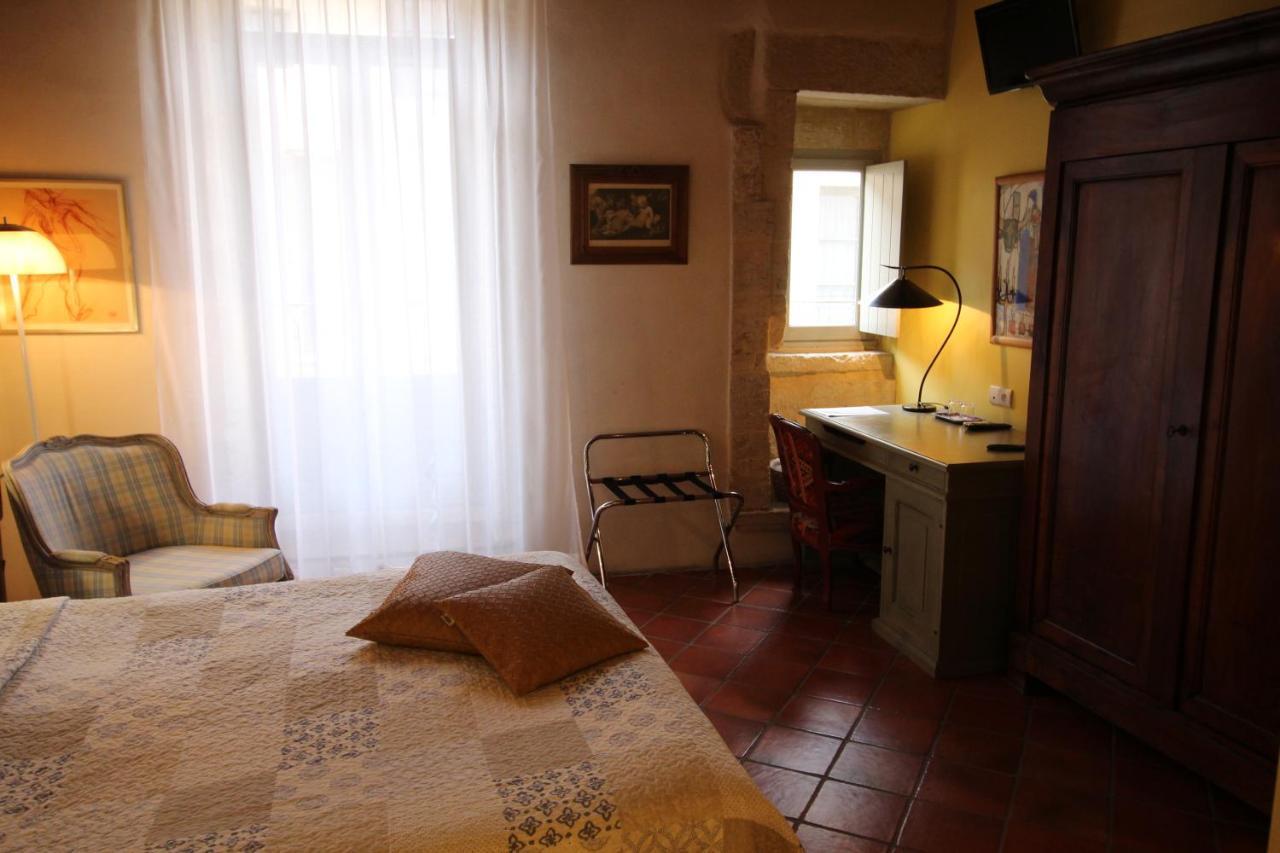 La Parenthese Hostellerie Provencale Uzes Exterior photo