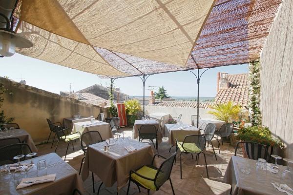 La Parenthese Hostellerie Provencale Uzes Exterior photo