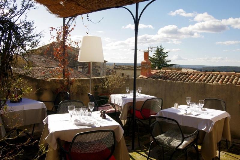 La Parenthese Hostellerie Provencale Uzes Exterior photo