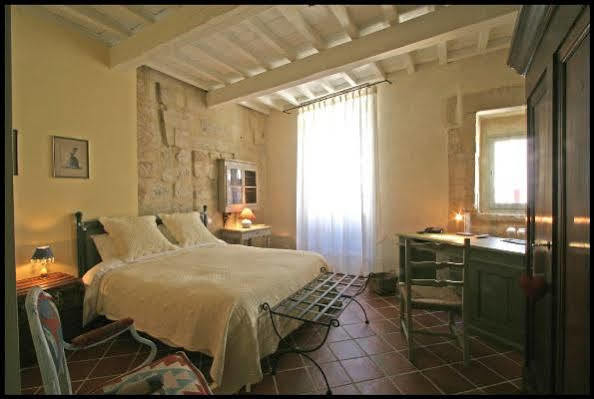 La Parenthese Hostellerie Provencale Uzes Exterior photo