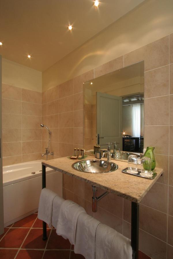 La Parenthese Hostellerie Provencale Uzes Room photo